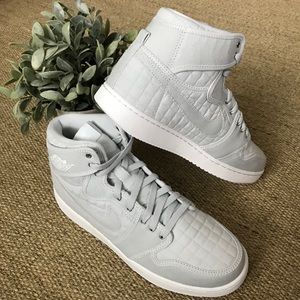 Air Jordans Retro AJ1 KO High OG Pure Platinum